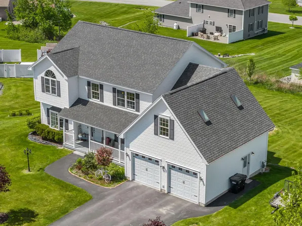 40 Hillview Drive, Bangor, ME 04401