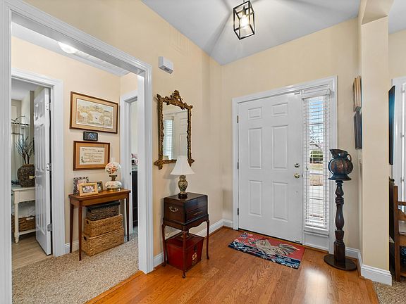 3rd image of 125 Wellsgrove Ln