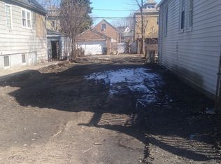 8423 S Escanaba Ave, Chicago, IL 60617