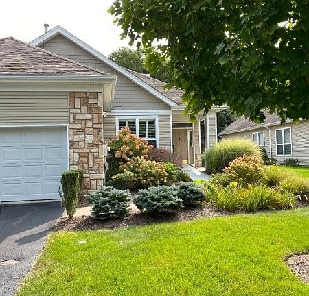 3rd image of 47 Tannery Hill Dr
