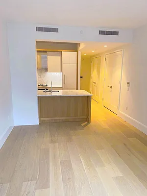 Rented by Lavenue Group Inc | media 27