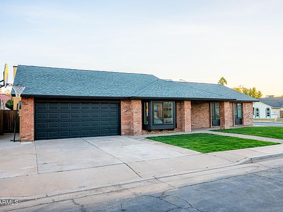 2nd image of 1123 W MENDOZA Avenue