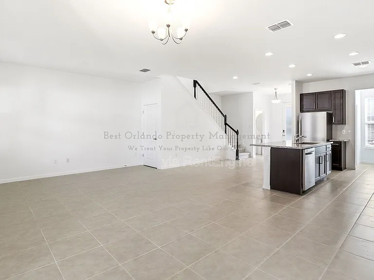 2512 Cedar Rose St — Photo 9