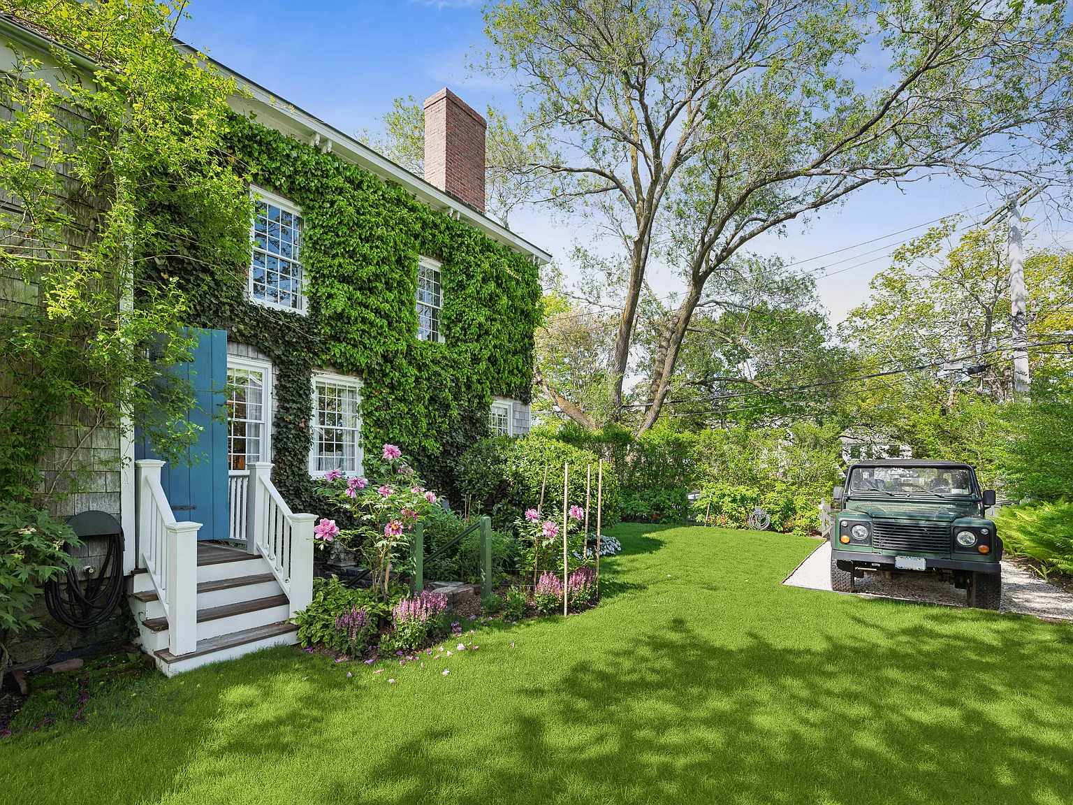 Historic Maritime Manor With Secluded Grounds — Photo 2