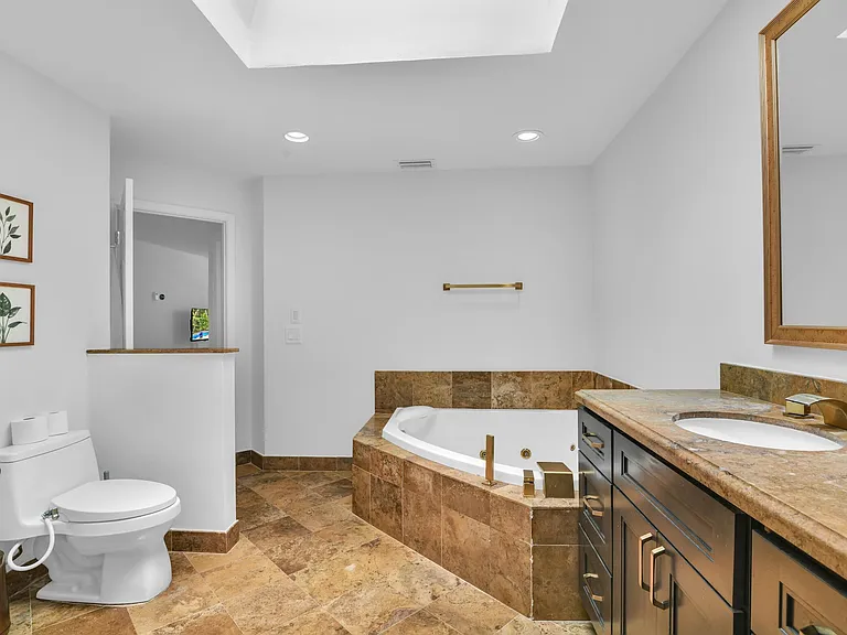 753 Villa Portofino Cir — Photo 34