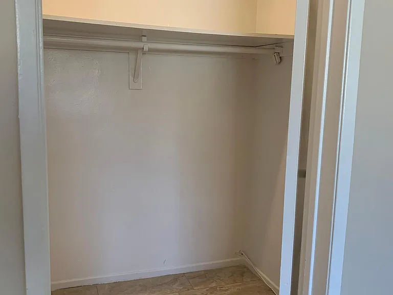 1401 S Gilbert St #6 — Photo 8