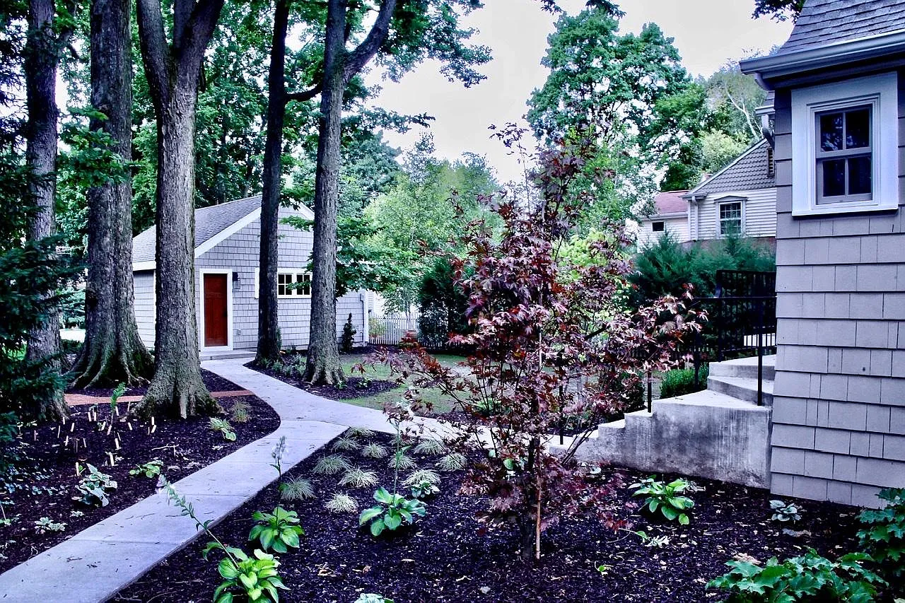 3 bed, 3.5 bath, 2200 sqft, $4,900 — Photo 4