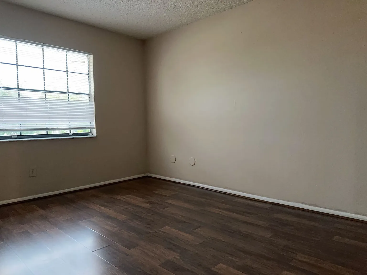 2 bed, 1.5 bath, 800 sqft, $1,150 — Photo 4