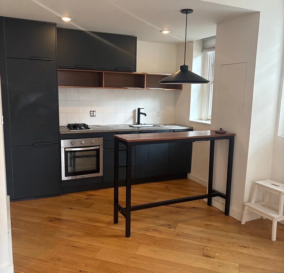 1 bed, 547 sqft, $2,450 — Photo 2