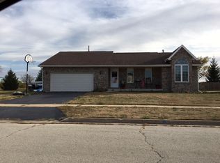 2710 Mary St, Belvidere, IL 61008