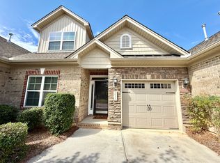 2929 York Place Dr, Walkertown, NC 27051