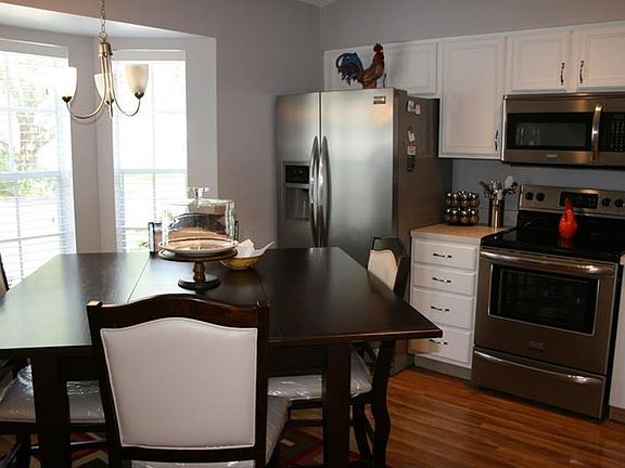 5th image of 5011 El Estino Dr