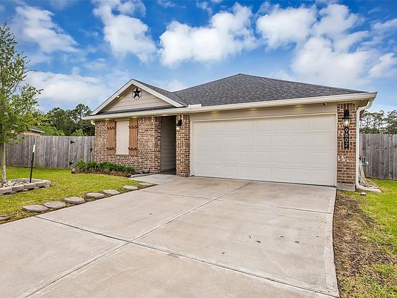 2nd image of 9802 Palm Royal Dr