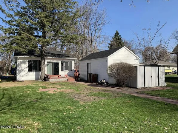610 4th Ave NE, East Grand Forks, MN 56721