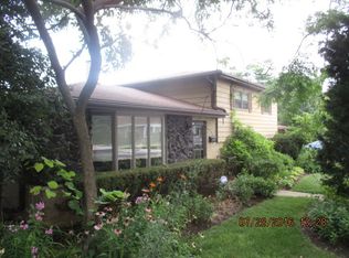 6978 W Cleveland St, Niles, IL 60714