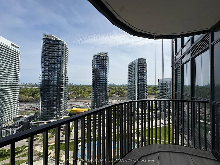 18 Esther Shiner Blvd #2012 — Photo 15