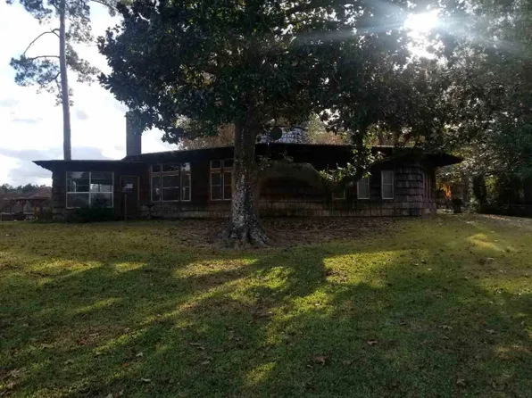 619 Laurel Ln, Village Mills, TX 77663