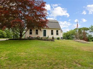 10 Cliff Dr, Old Saybrook, CT 06475
