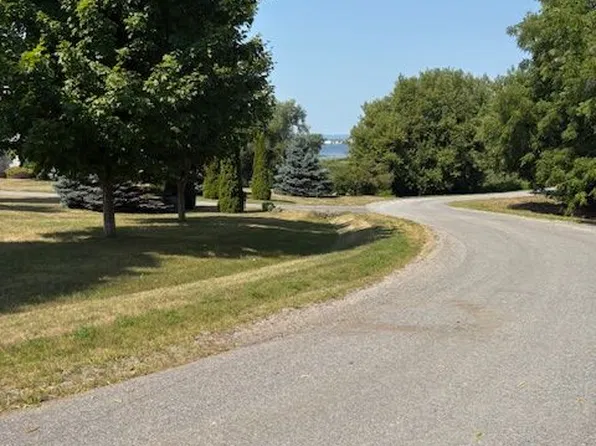 10 Heritage Dr, Prince Edward County, ON K0K 3L0