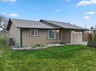 616 D St, Dallesport, WA