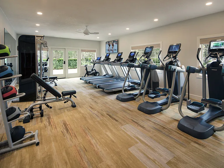 Aliso Town Center Apartment Homes — Photo 19