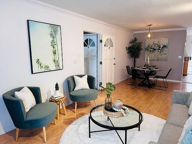 Spacious, open living/dining space
