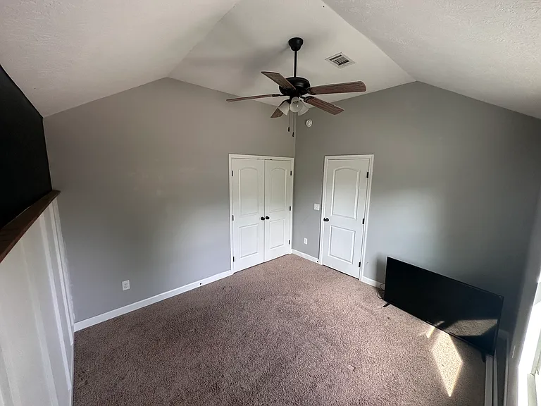 511 Sebastian Dr — Photo 20