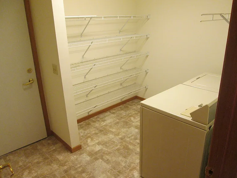 5118 Paulson Ct — Photo 5