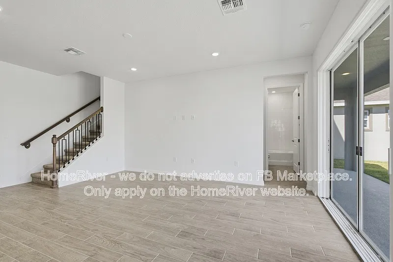 4 bed, 3.0 bath, 2519 sqft, $2,500 — Photo 3