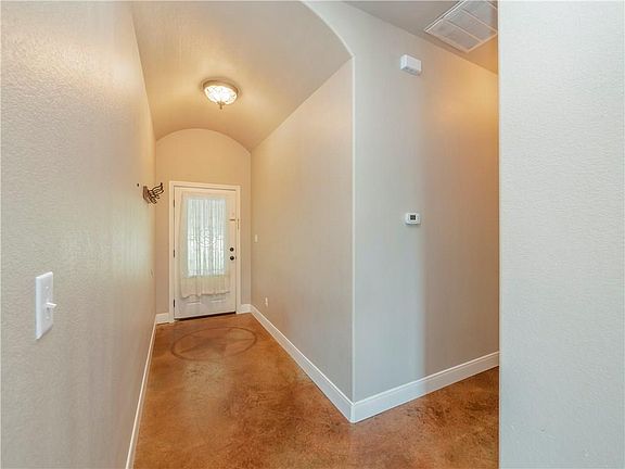 5th image of 595 W Keanahalululu Ln