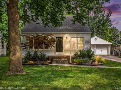 3085 Saint Clair Dr, Rochester Hills, MI, 48309
