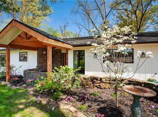 1502 Dogwood Dr, Bentonville, AR 72712