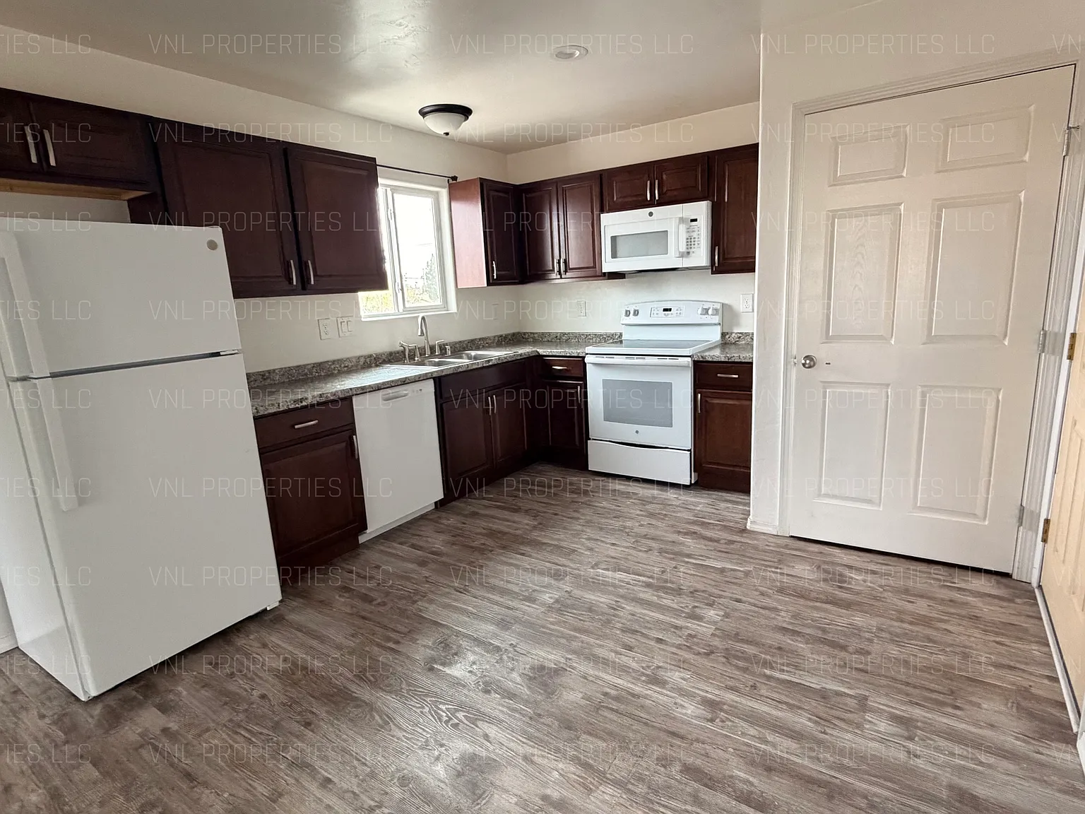 1 bed, 950 sqft, $950 — Photo 1