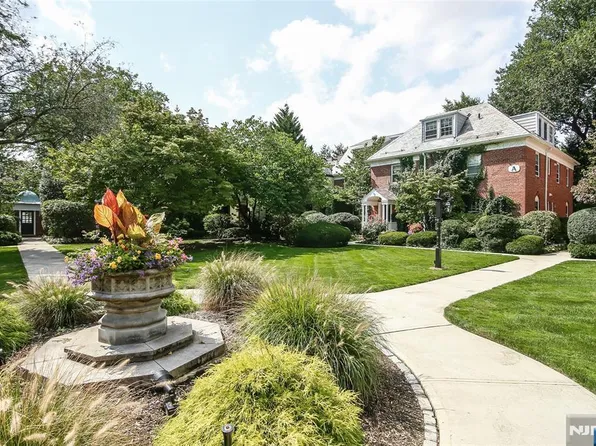 185 Palisade Avenue, Englewood, NJ 07631