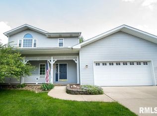 408 Bayside Dr, Germantown Hills, IL 61548