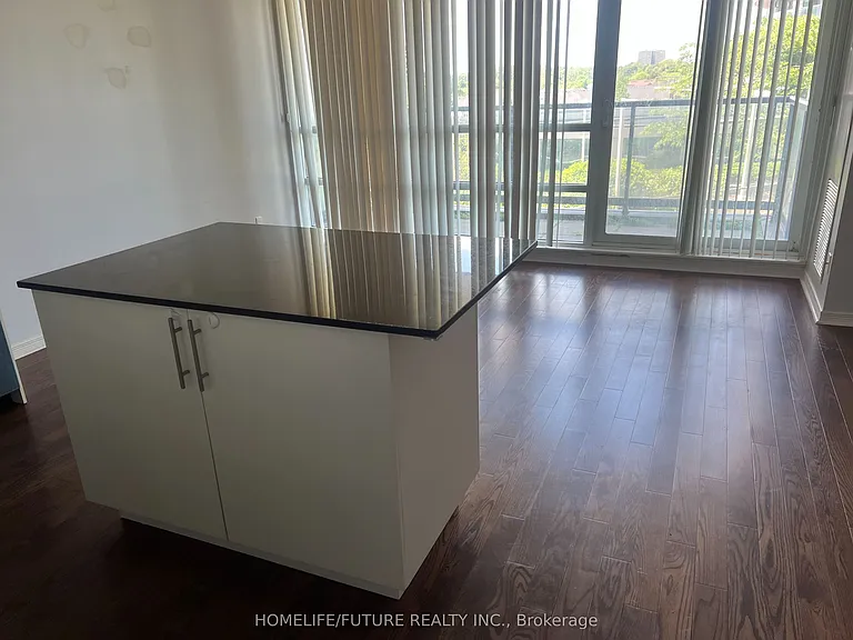 2230 Lake Shore Blvd W #403 — Photo 8