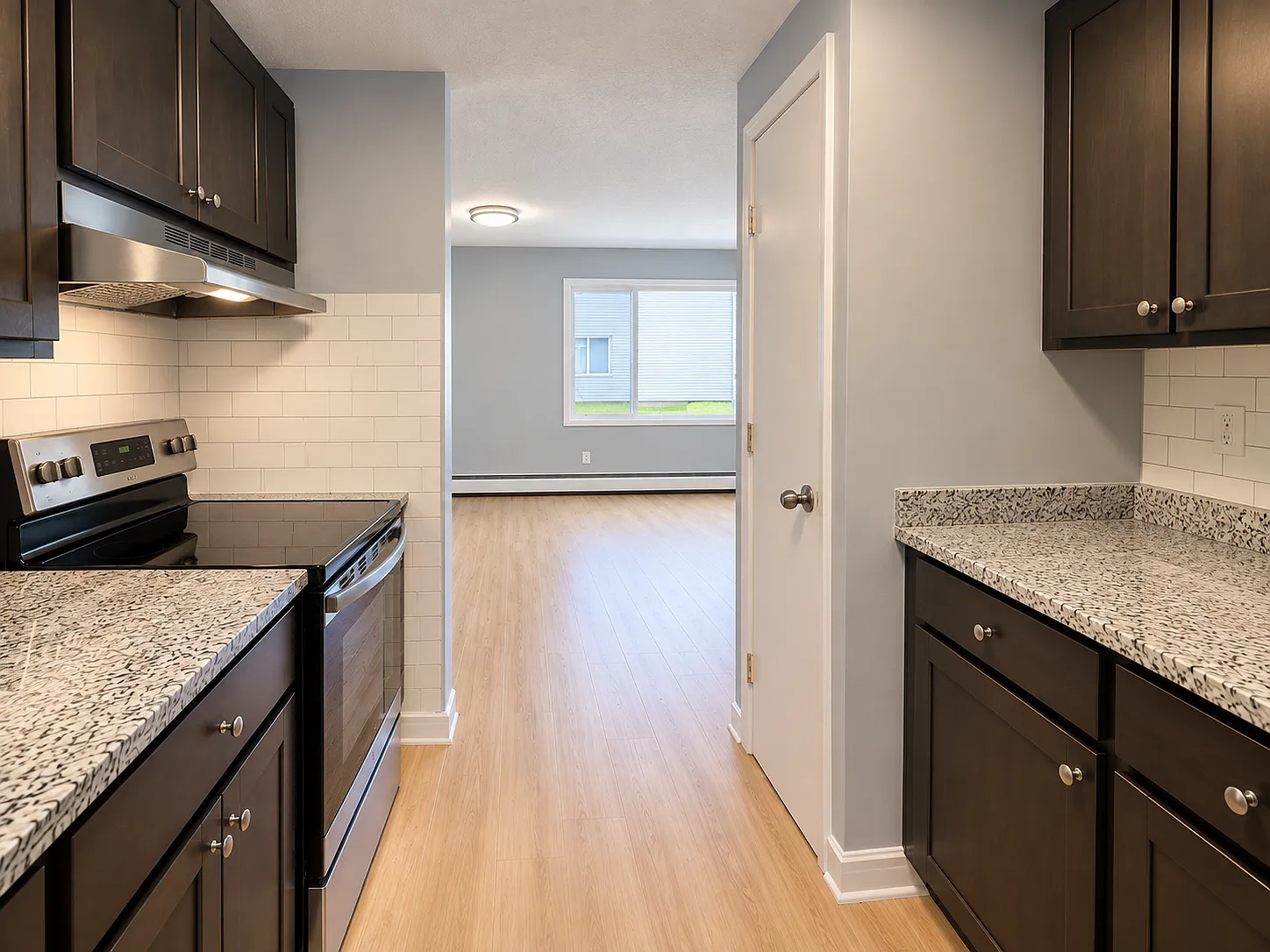 2 bed, 700 sqft, $2,500 — Photo 1