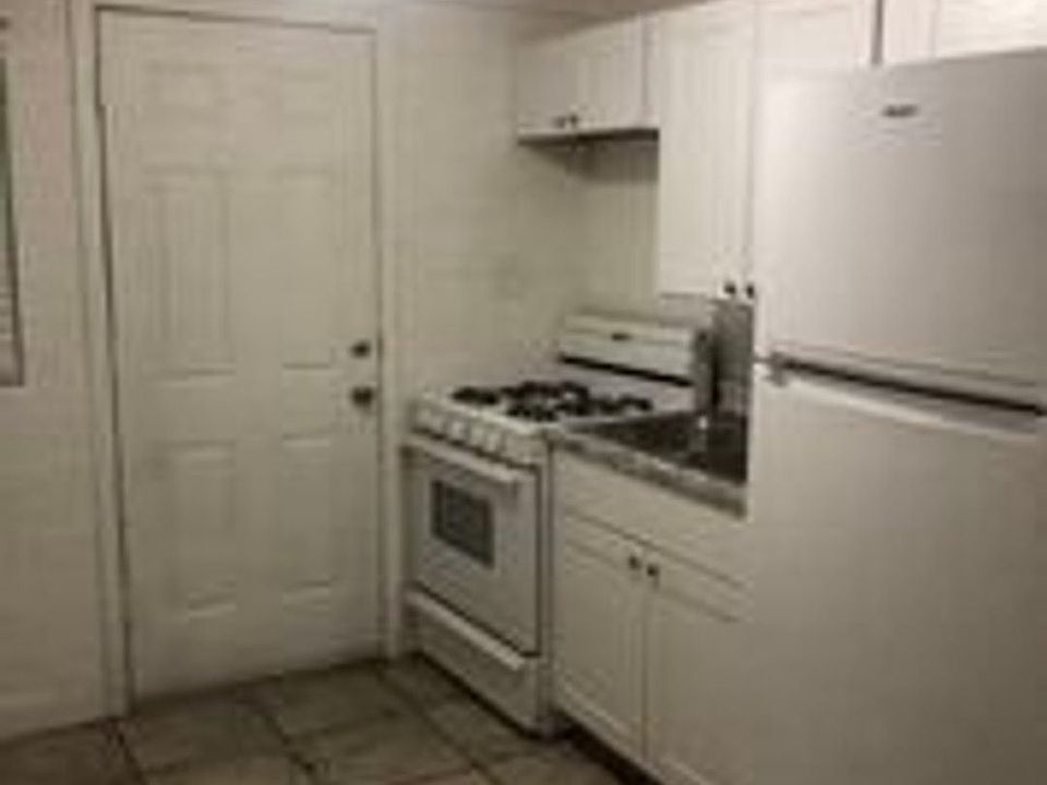1st image of 4129 N 33rd Dr #14