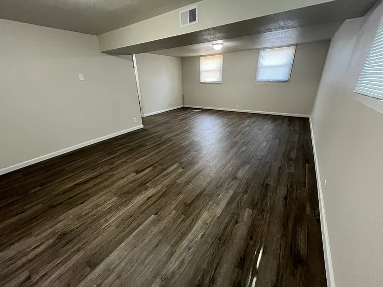 24 Regal Ln — Photo 11
