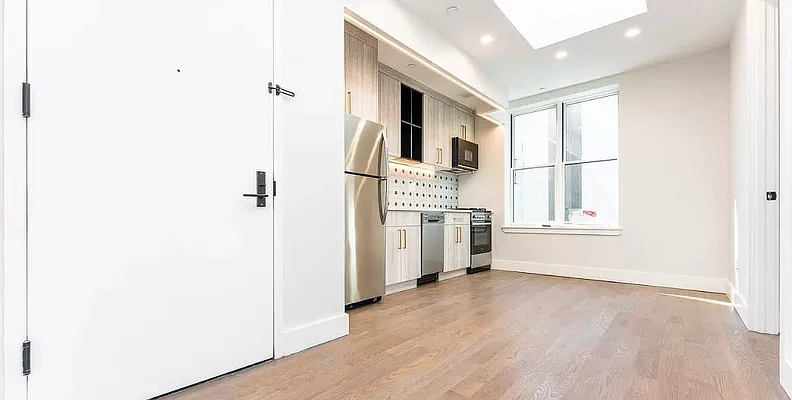 Rented by Reavis | media 24