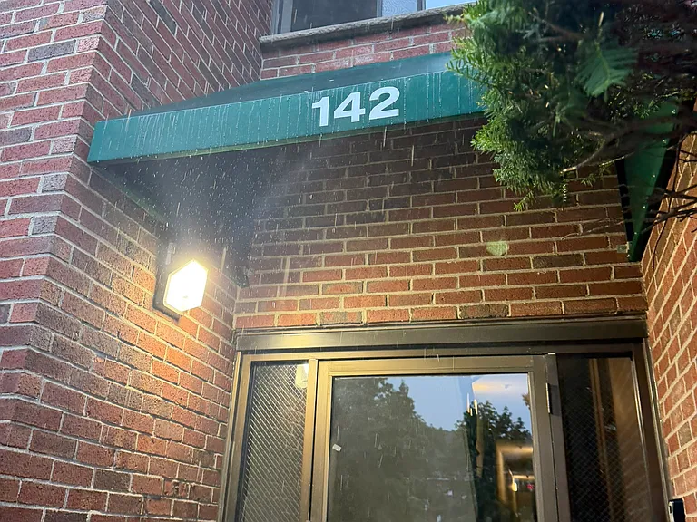 142 Kenrick St #1 — Photo 16