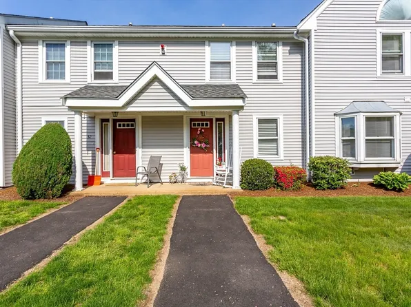 75 Warren St W APT 33, Raynham, MA 02767