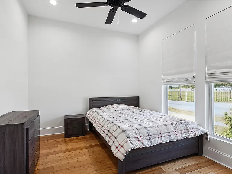 2129 Angela Ave — Photo 19