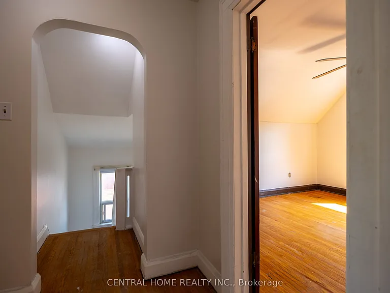 1650 King St E #MAIN — Photo 12
