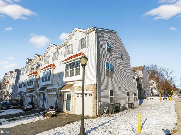 4138 Sophia Ln, Boothwyn, PA 19061