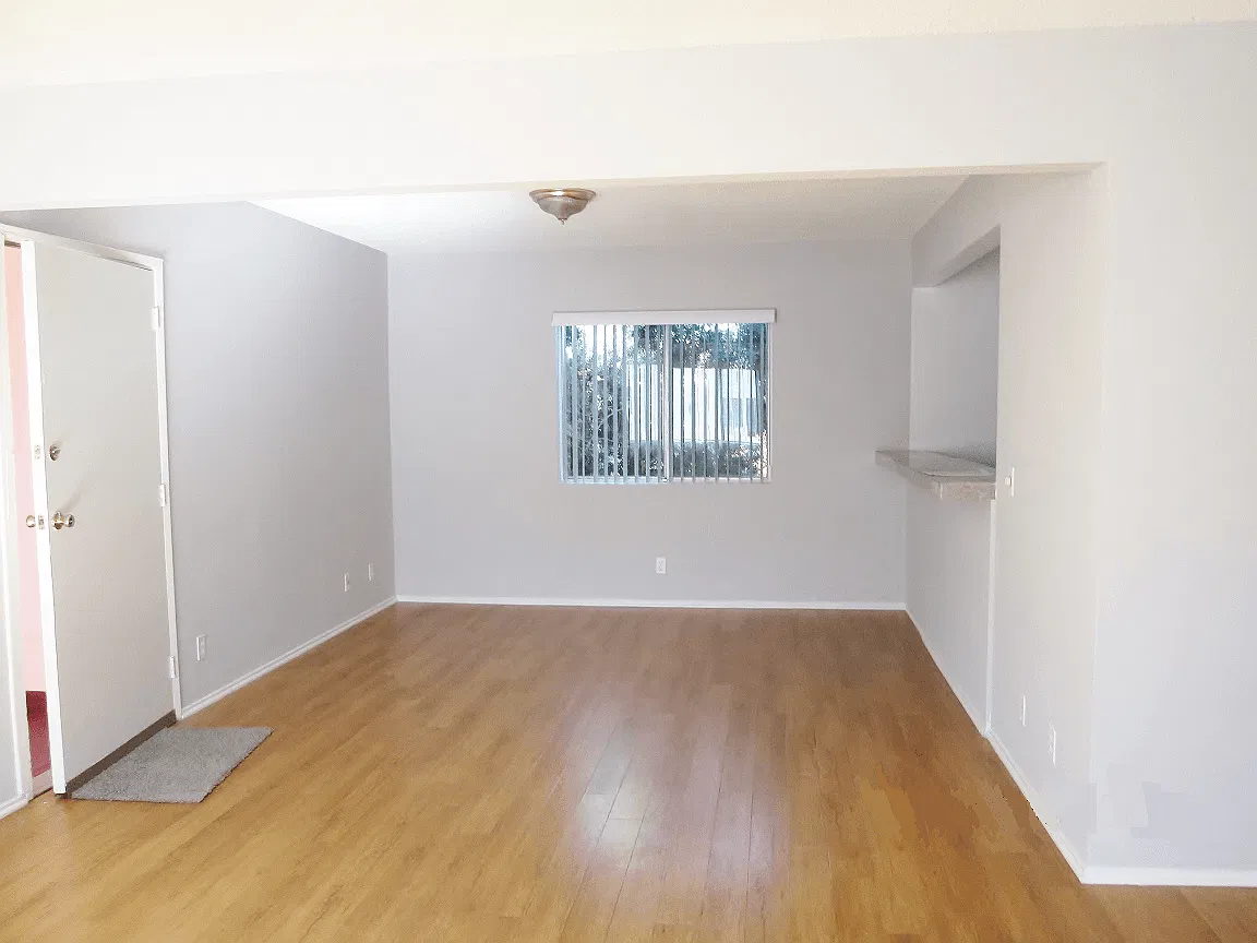 Lido Apartments - 638 Broadway Street — Photo 3
