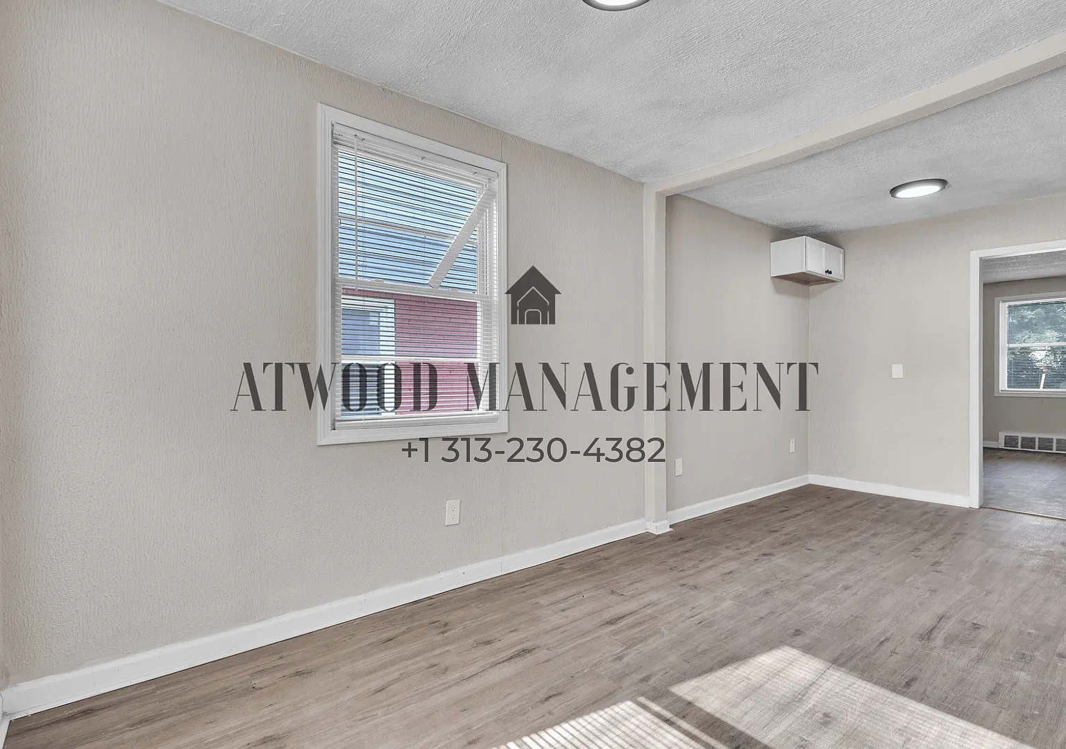 This beautifully updated 3-bedroom, 2-bath single-family home is ready for move-in! — Photo 3