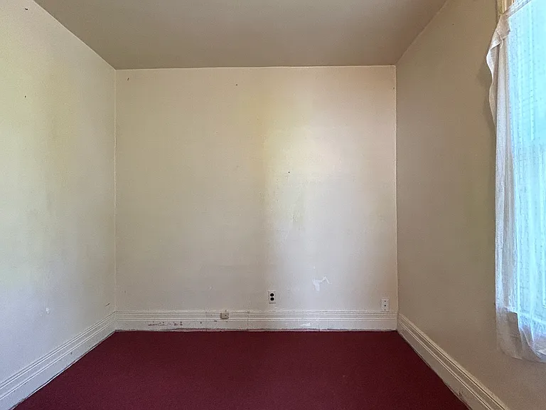 2258 Evaline St — Photo 7