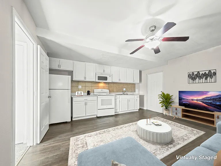 Montego Apartments — Photo 10
