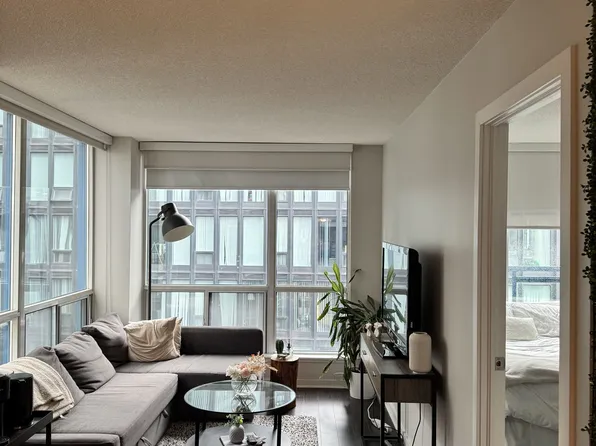 75 Dalhousie St, Toronto, ON